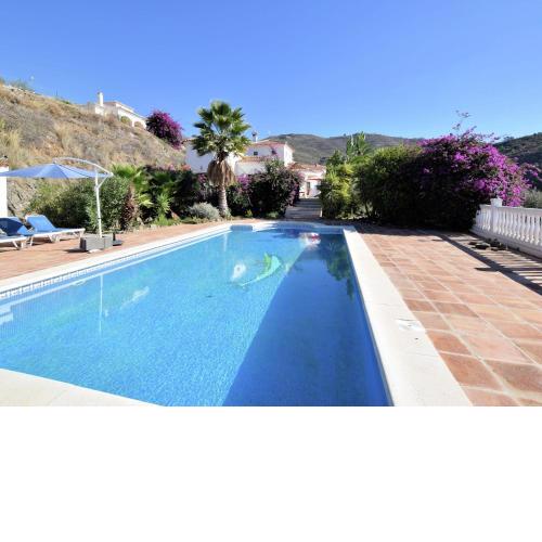 Comfortable luxury villa with private swimming pool