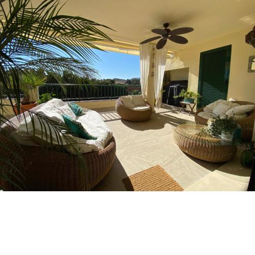 Comfortable penthouse first line Golf Torrequebrada
