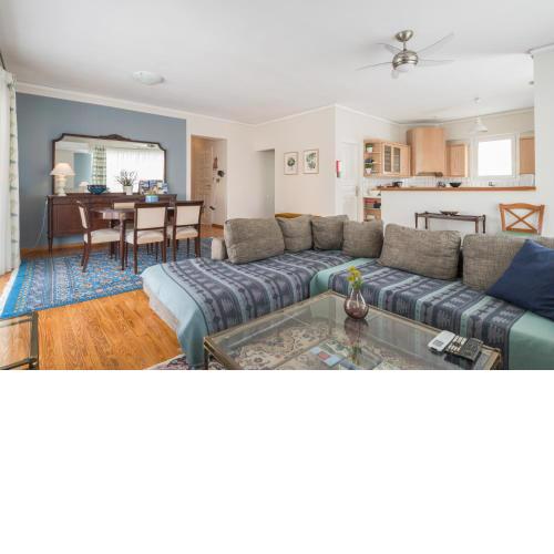 Comfortable spacious apartment at central position / FIL27