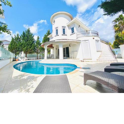 Comfortable Villa I