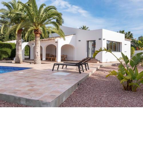 Comfortable Villa in Calpe with Pool Terrace Garden