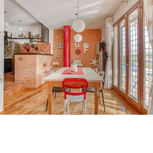 Comfortable Villa in Roma with Garden and Barbecue