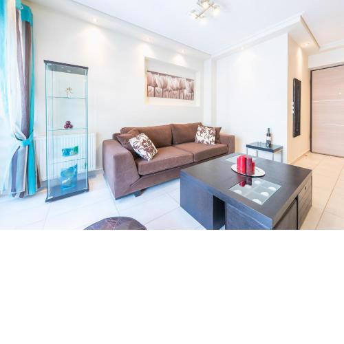Comfortable,sunny apartment in Athens Center