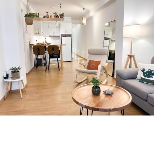 Comfy 2 BDR Apt in Petralona - Next to metro
