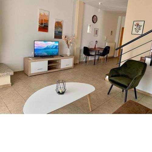 Comfy and Modern Maisonette