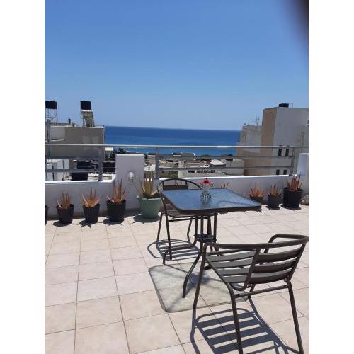 Comfy Apartment near the Sea