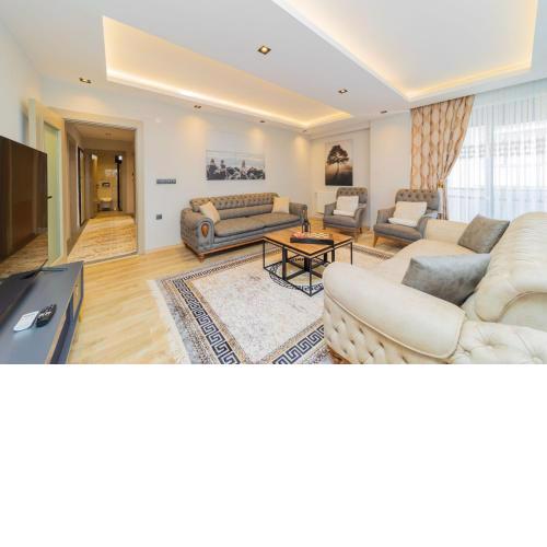 Comfy Flat with Balcony Close to Konyaalti Beach