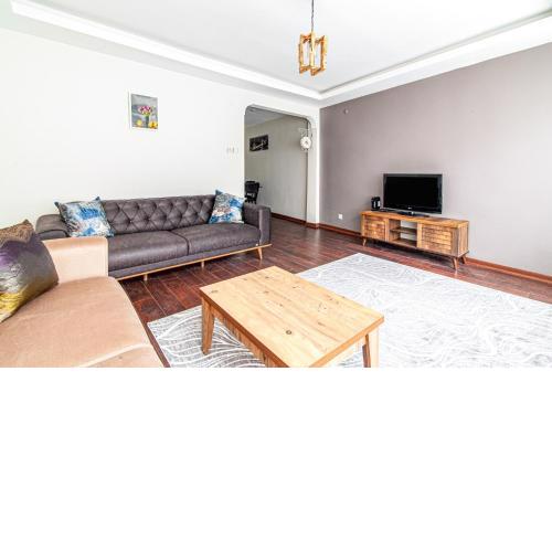 Comfy Flat with Balcony in Uskudar