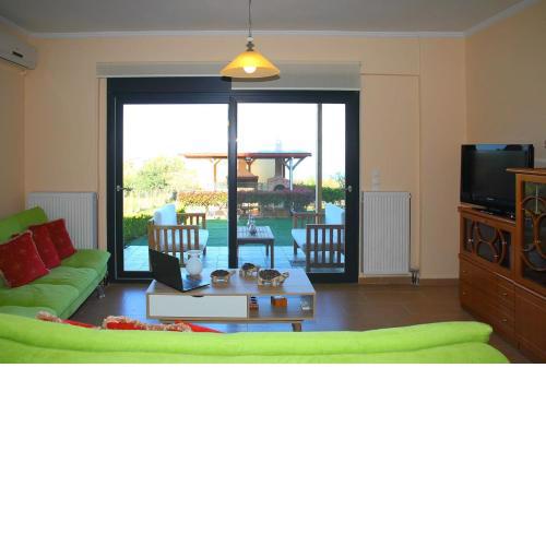 Comfy flat with Garden near the Beach