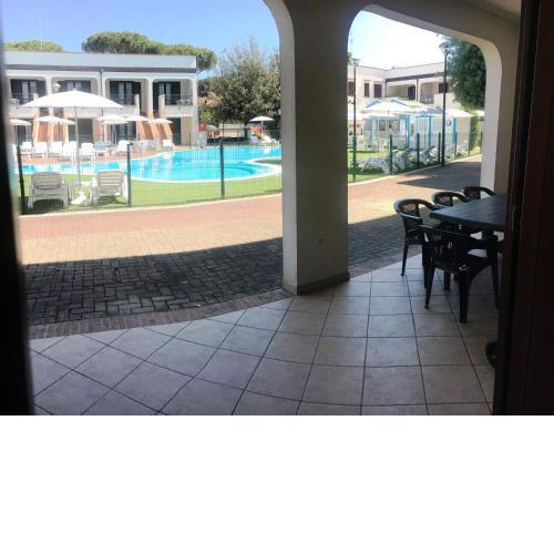 Comfy furnished apartment with AC, near the beach