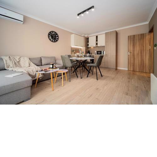 Comfy luxury center apartment