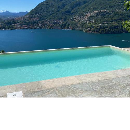 Como Lake astonishing view from Pool
