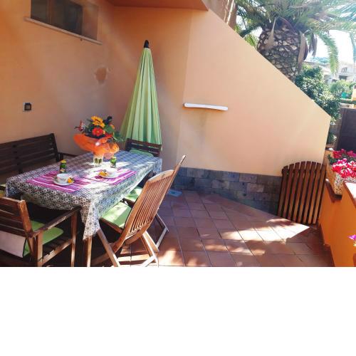 Comodo appartamento in villa 150 mt dal mare