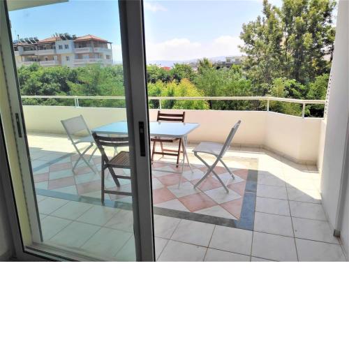 Complete three-room apartment with large terraces and car parking