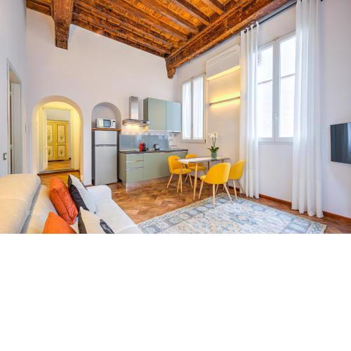 Condotta 16 Apartments