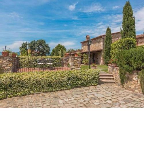 Congenial Holiday Home in Monsummano Terme with Garden