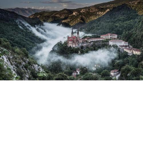 CONOCE CANGAS DE ONIS