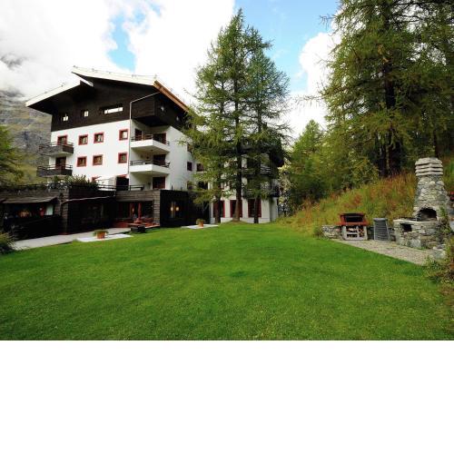 Contemporary Apartment in Breuil Cervinia near Ski Area