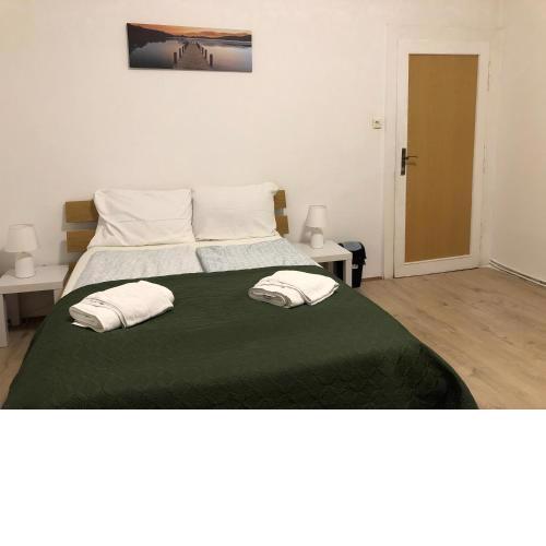 Convenient 3BR Apt. near Danube & Millenium Tower