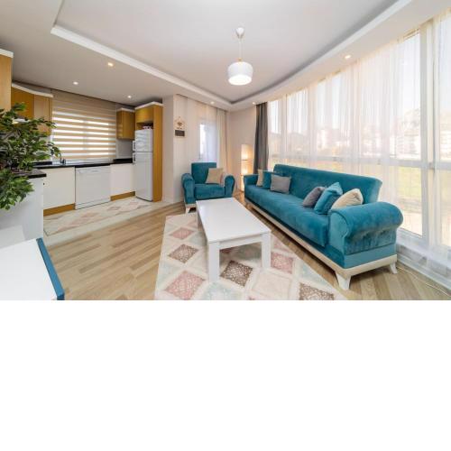 Convenient Flat with Balcony in Konyaalti