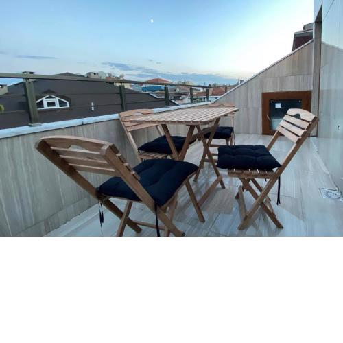 Convinient and private Studio in duplex apartment