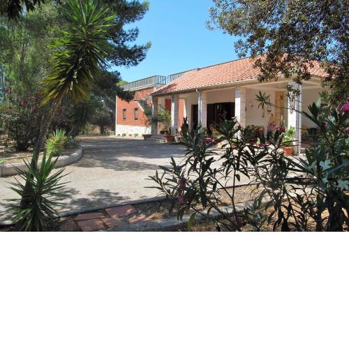 COOEE Surf House and Hospitality