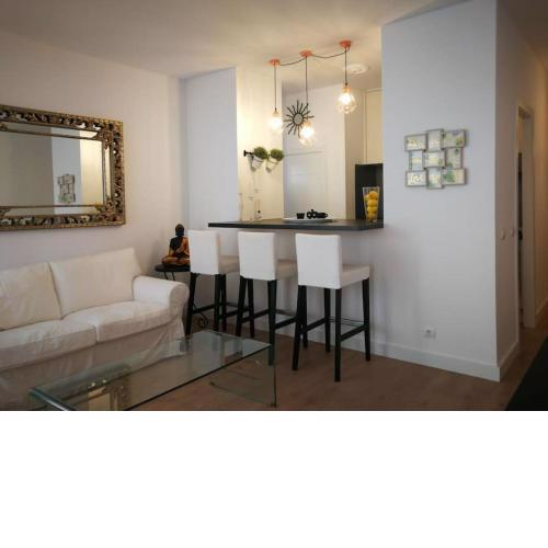 Coqueto apartamento en segunda línea de mar