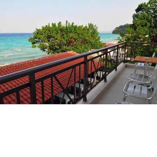 Coralli Beach Studios-Apartments