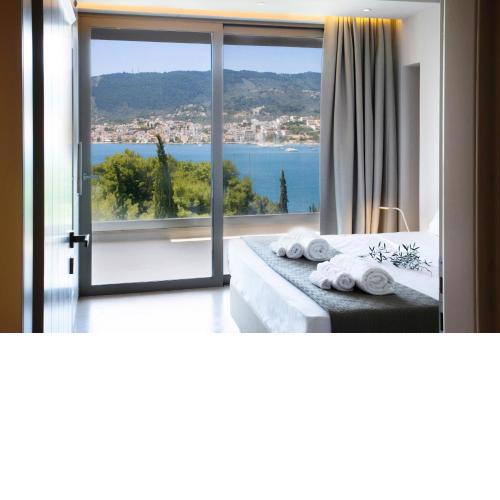 Core Luxury Suites