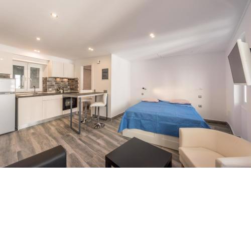 Corfu Downtown Suites
