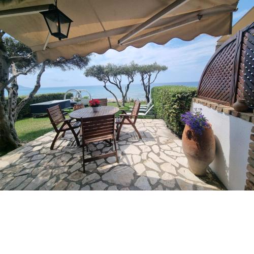 Corfu Glyfada Beachfront House 52