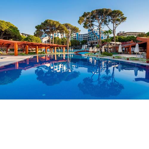 Cornelia De Luxe Resort