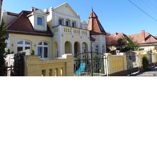 Corner Apartman 5