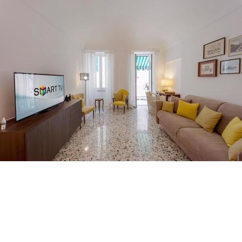 Corradi Lovely & Central Flat