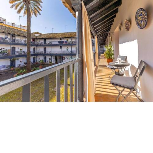 Corral central oasis by Valcambre