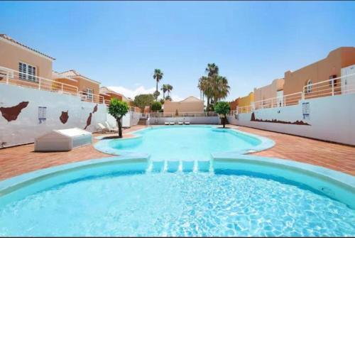 Corralejo Eri Pool Apartment with terrace