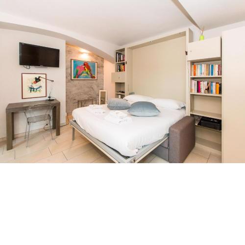 Corso Vittorio & Valentino Bright Studio