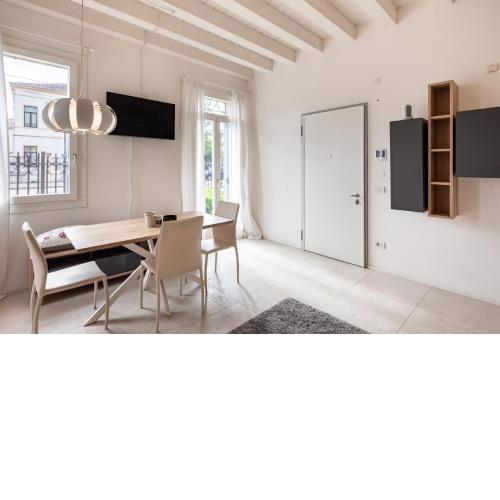 Corte Cappuccina 14 Elegant Apt con parcheggio!