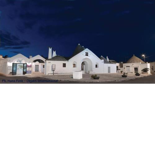 Corte Trullo Sovrano B&B