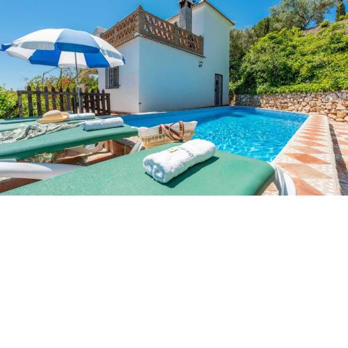 Cortijo la Joya Cómpeta by Ruralidays