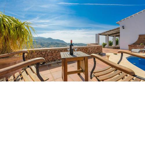 Cortijo La Vina Frigiliana by Ruralidays