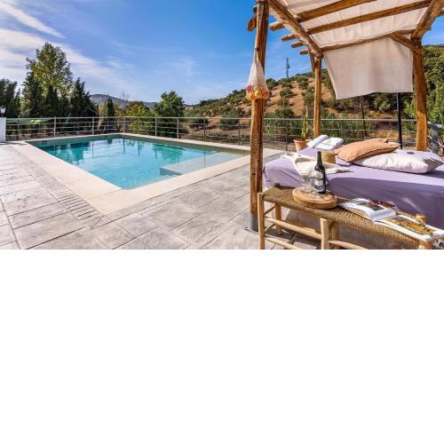 Cortijo Las Angosturas Montefrío by Ruralidays