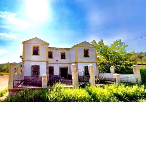 CORTIJO RURAL VILLA HACHE