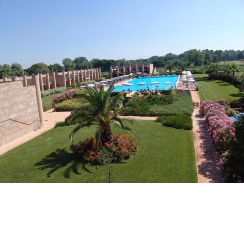 Cosmopolitan Golf & Beach Resort