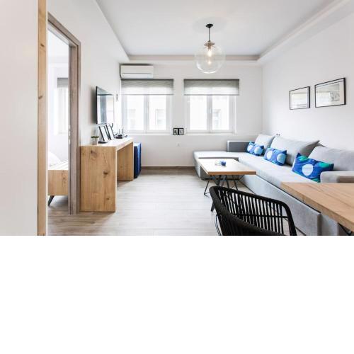 CosmosDome / Best apartment in the heart of Athens !