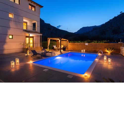 Costa Costa Villa - Luxury villa