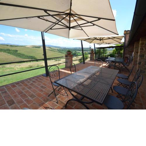 Cosy agriturismo in Toscana with outdoor swimming pool