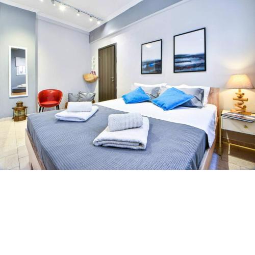 Cosy, alternative studio in Exarchia, Athens