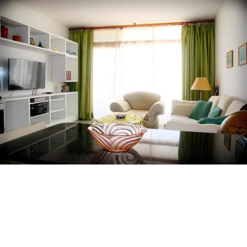 Cosy apartment close to the beach!