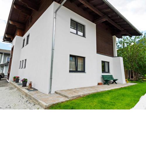 Cosy Apartment in M hlbach with Balcony